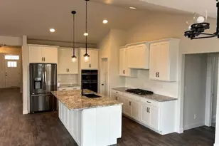 1633 Founders St, Neenah, WI 54956 - Photo 19