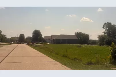 16 Trails End Court, Fond du Lac, WI 54937 - Photo 3