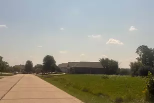 16 Trails End Ct, Fond du Lac, WI 54937 - Photo 3