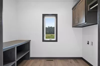 4001 Antwerp Avenue, Howard, WI 54313 - Photo 9