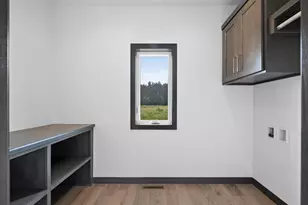 4001 Antwerp Ave, Howard, WI 54313 - Photo 9