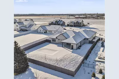 2448 Riddle Court, De Pere, WI 54115 - Photo 5