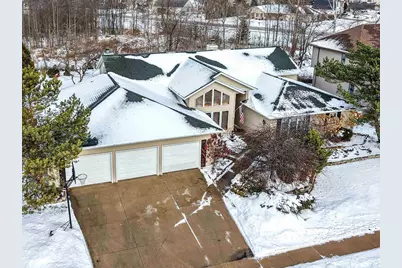 3718 Westwood Lane, Manitowoc, WI 54220 - Photo 3