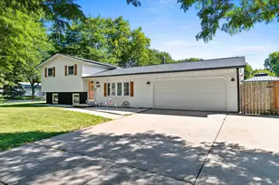 1015 Aphrodite Rd, Green Bay, WI 54311 - Photo 3