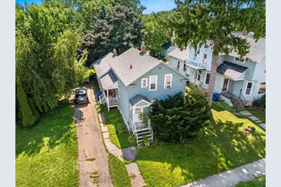 1013 Waugoo Avenue, Oshkosh, WI 54901 - Photo 3