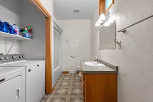 301 E Harrison St, Appleton, WI 54915 - Photo 17