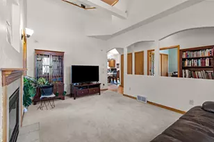 301 E Harrison St, Appleton, WI 54915 - Photo 5