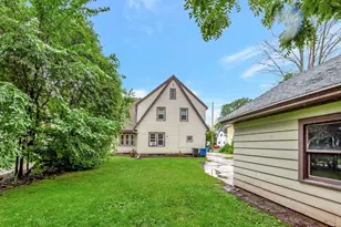 829 Prospect Ave, Oshkosh, WI 54901 - Photo 3