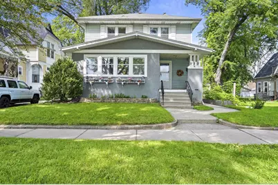 222 S Chestnut Avenue, Green Bay, WI 54303 - Photo 1