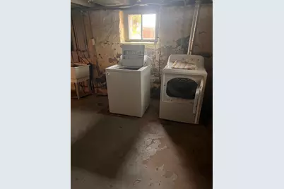 23 E Nevada Avenue, Oshkosh, WI 54901 - Photo 17