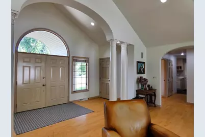 2753 Summerset Circle, Suamico, WI 54173 - Photo 3