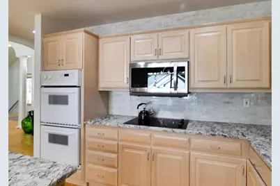 2753 Summerset Circle, Suamico, WI 54173 - Photo 13