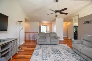 544 Nicole Ln, Wrightstown, WI 54180 - Photo 9