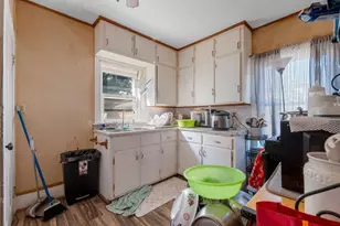 76 W Bank St, Fond du Lac, WI 54935 - Photo 11