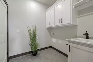 895 Black Swan Dr, Menasha, WI 54153 - Photo 39