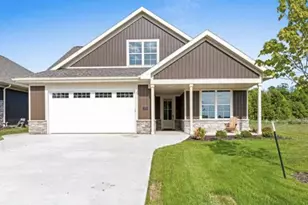 895 Black Swan Dr, Menasha, WI 54952 - Photo 1
