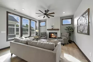 895 Black Swan Dr, Menasha, WI 54153 - Photo 5