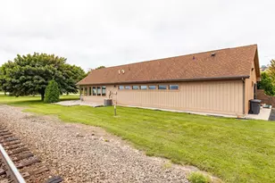 1650 S Main St, Oshkosh, WI 54902 - Photo 15