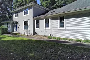 2055 S Tanager Ln, Suamico, WI 54313 - Photo 3