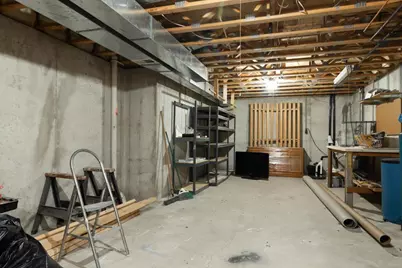 2055 S Tanager Lane, Suamico, WI 54313 - Photo 51