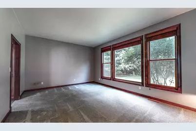 2055 S Tanager Lane, Suamico, WI 54313 - Photo 11