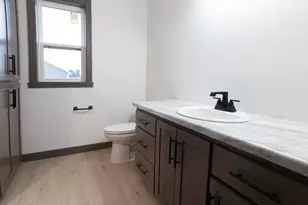 3715 Westpoint Rd, Suamico, WI 54313 - Photo 15