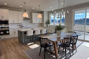 2973 Georgetown Pl, Menasha, WI 54952 - Photo 5