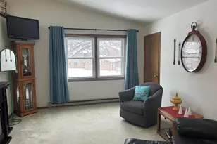 985 Babcock St, Neenah, WI 54956 - Photo 3