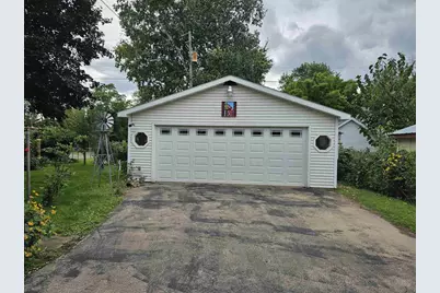 113 N State Street, Waupaca, WI 54981 - Photo 5