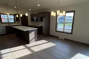 3876 Meunier Ln, Green Bay, WI 54311 - Photo 11