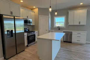 1762 Loyal Dr, Neenah, WI 54956 - Photo 7