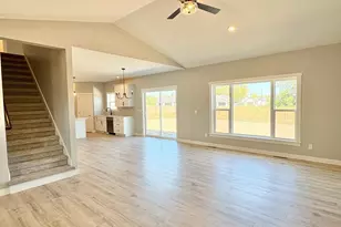 1762 Loyal Dr, Neenah, WI 54956 - Photo 13