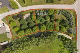 Black Wolf Point Ln, Oshkosh, WI 54902 - Photo 1