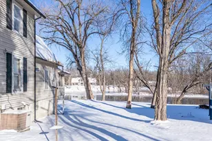 211 E Wolf River Ave, New London, WI 54961 - Photo 45