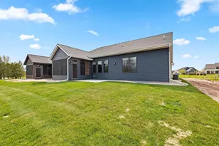 393 Farmhouse Ln, Combined Locks, WI 54113 - Photo 43