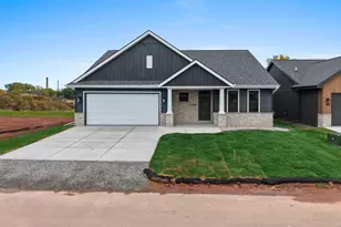 393 Farmhouse Ln, Combined Locks, WI 54113 - Photo 43