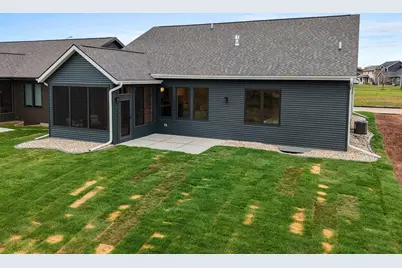 393 Farmhouse Lane, Combined Locks, WI 54113 - Photo 45