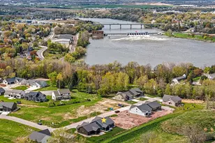 393 Farmhouse Ln, Combined Locks, WI 54113 - Photo 33
