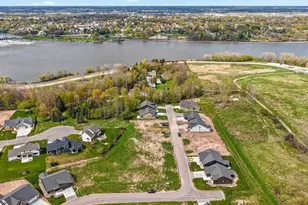 393 Farmhouse Ln, Combined Locks, WI 54113 - Photo 47