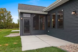 393 Farmhouse Ln, Combined Locks, WI 54113 - Photo 39