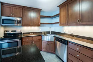 118 S Washington A334 Street, Green Bay, WI 54301 - Photo 9