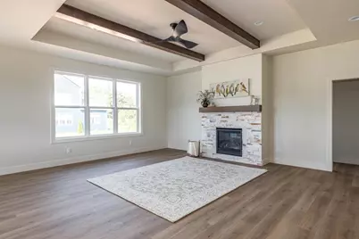 N9053 Southtowne Drive, Menasha, WI 54952 - Photo 7