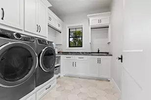 1751 E Shore Cir, Green Bay, WI 54302 - Photo 11