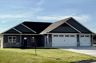 3811 Cooper Ct, Green Bay, WI 54313 - Photo 1