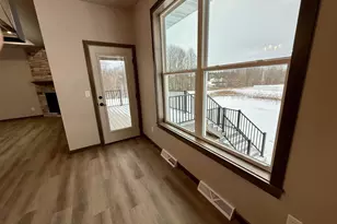 3811 Cooper Ct, Green Bay, WI 54313 - Photo 9