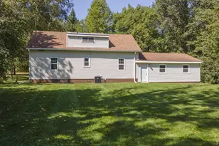 E2059 N Westgate Acres Rd, Waupaca, WI 54981 - Photo 9