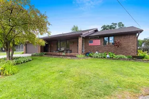 2439 W Point Rd, Green Bay, WI 54304 - Photo 3
