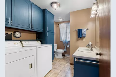 2439 West Point Road, Green Bay, WI 54304 - Photo 51