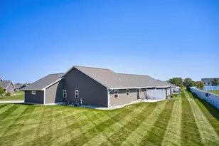 838 Sharon Ln, Pulaski, WI 54162 - Photo 21