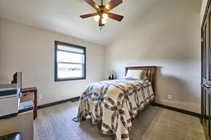 838 Sharon Ln, Pulaski, WI 54162 - Photo 17